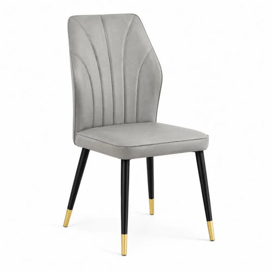 Silla de comedor tapizada en terciopelo de poliéster gris con patas de acero negro y puntas doradas 52 x 55 x 82 cm