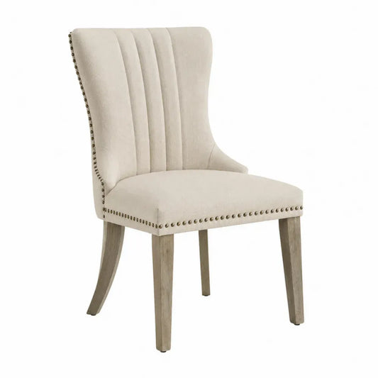silla de comedor tapizada beige con tachuelas metálicas patas de madera 52 x 58 x 88 cm diseño moderno